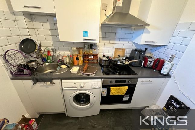 Flat to rent in Belmont Road, Southampton