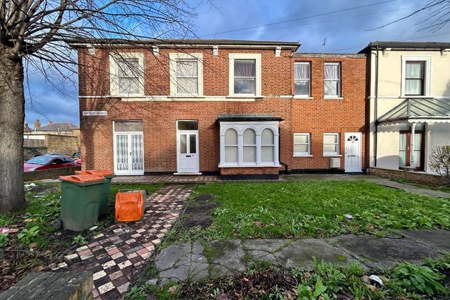Thumbnail Flat to rent in Windsor Road, Forest Gate