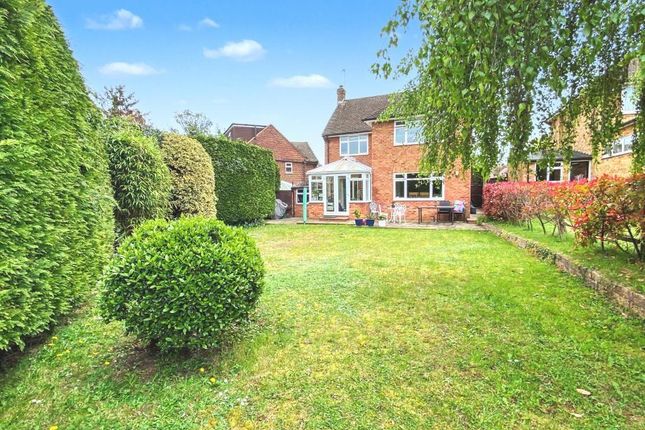 98, Strathcona Avenue, Little Bookham photo 2