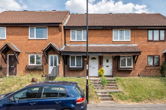 68, Aveling Close, Purley photo 3