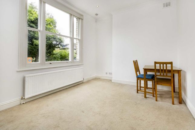 Flat to rent in Oxford Road, London