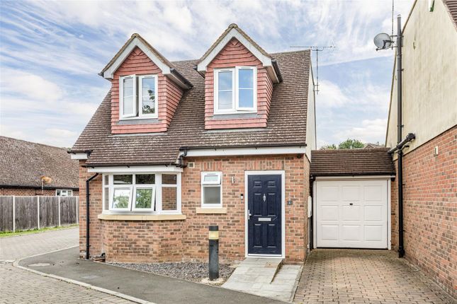 1 Park Close Byfleet Kt14 7Fh - 20.Jpg