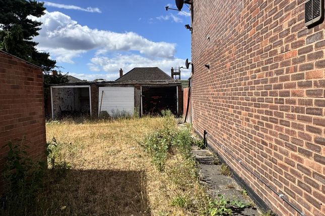 58, Harden Close, Walsall photo 5