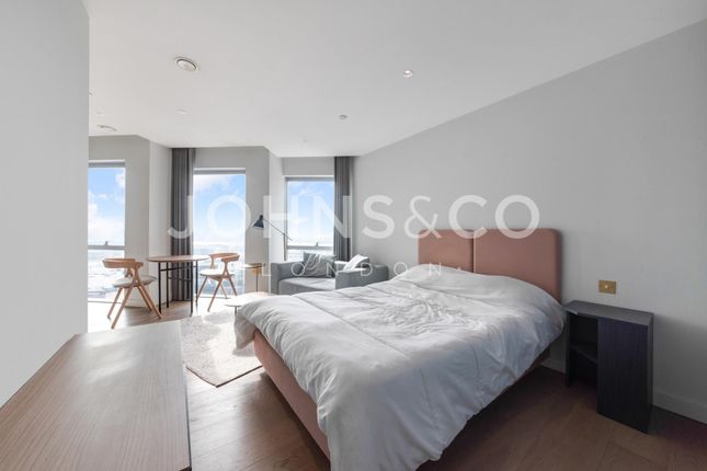 Flat 1102 4, Cutter Lane, London photo 3