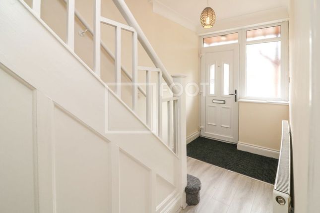 11, Briarwood Drive, Bradford photo 4