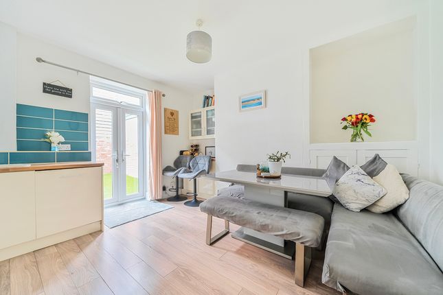 51, Second Avenue, Teignmouth photo 4