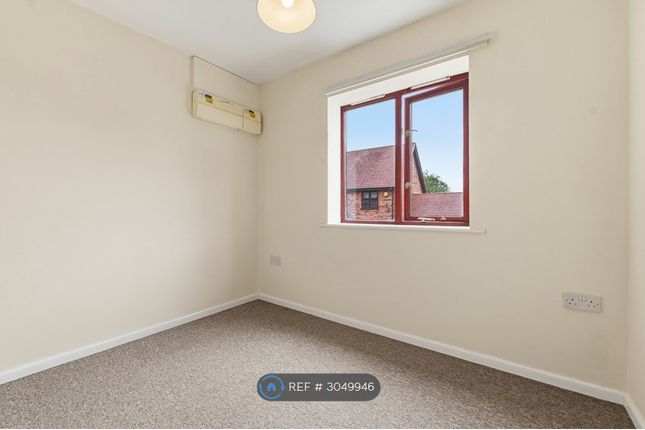 Flat, Winters Lane Winters Lane, Long Bennington photo 4