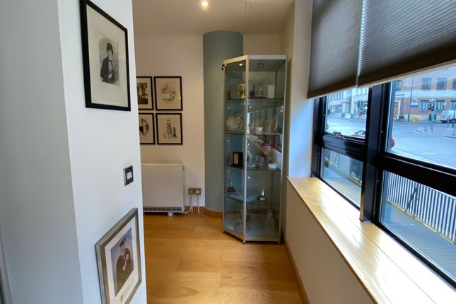 Flat for sale in Millennium, Newhall St