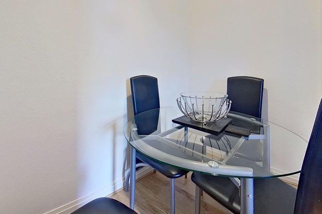 Flat 4-1, 75, High Street, Glasgow photo 4