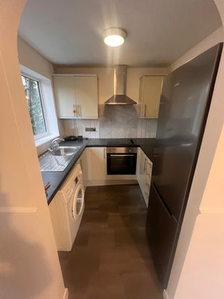 45, Holden Close, Dagenham photo 5