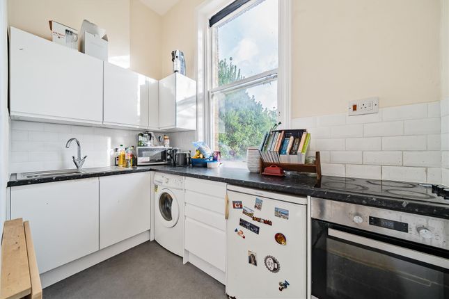 Flat 2, 17, St. Philips Road, Surbiton photo 4