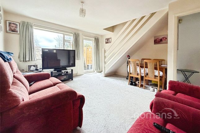 9, Tanglewood Close, Uxbridge photo 3