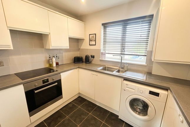 32 Cranford Square, Knutsford photo 3