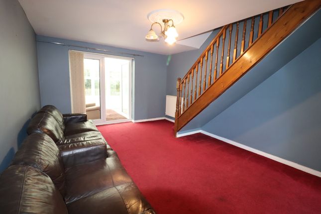 24 Sark Gardens, Blackburn photo 4