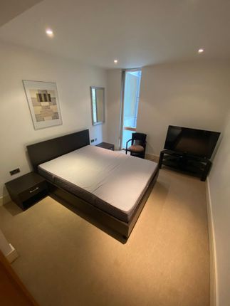 Apartment 209, 31 Cavendish House, Monck Street, London photo 4