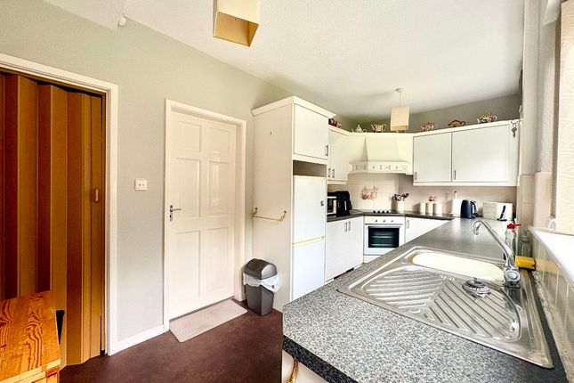 7 Severn Way, Bolton photo 3