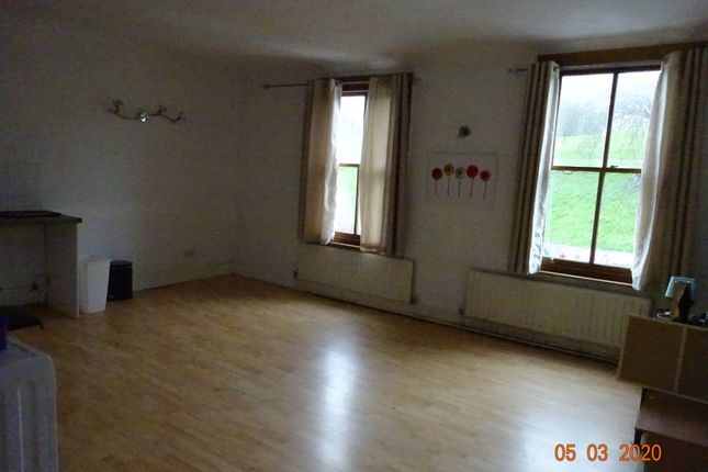 Thumbnail Flat to rent in New Road Avenue, Chatham