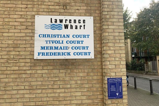 Lawrence Wharf, London photo 4