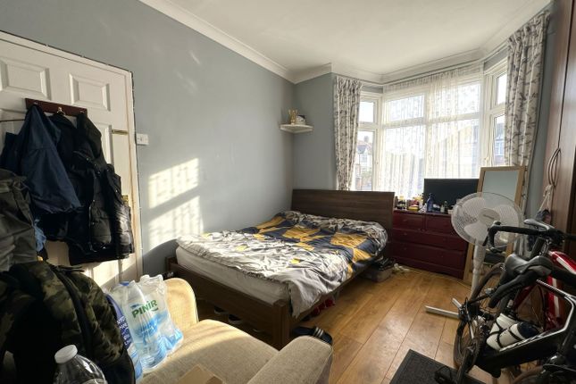 20, Willis Road, London photo 3