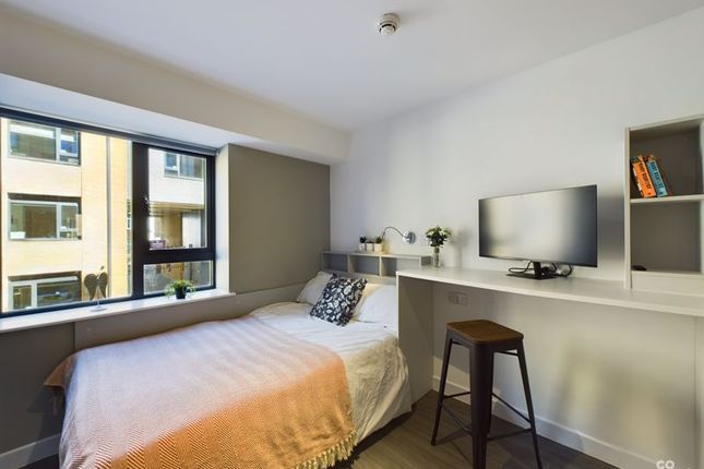 Bedroom Study Area