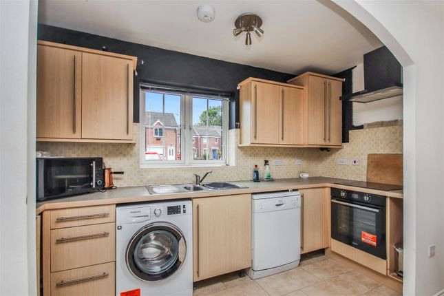 15, Lacemakers Court, Rushden photo 2