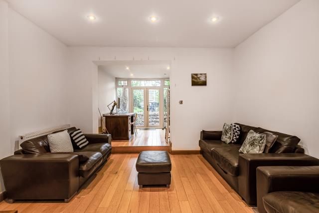 Flat 5, 160, Holland Road, London photo 4