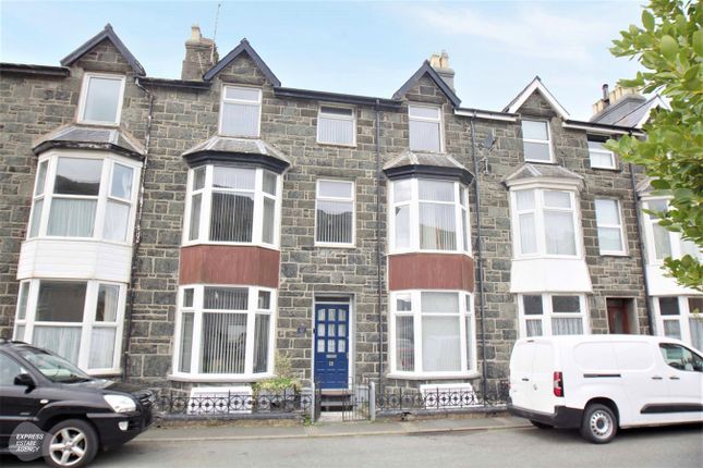 Thumbnail Terraced house for sale in Marine Road, Barmouth