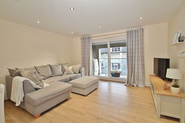 5, Jones Mews, Witney photo 4