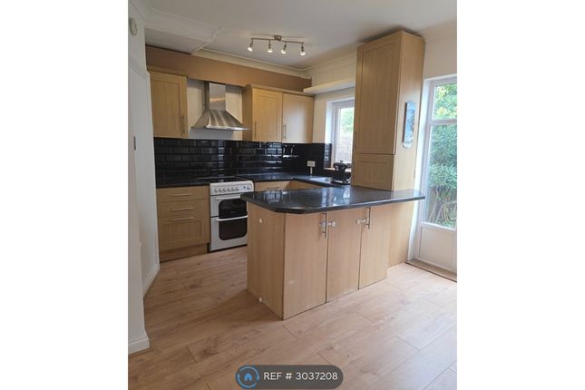 Alexandra Avenue, Sutton photo 4