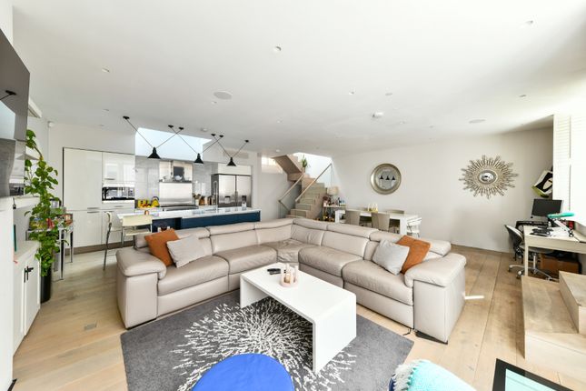 Mews house for sale in Roland Way, London