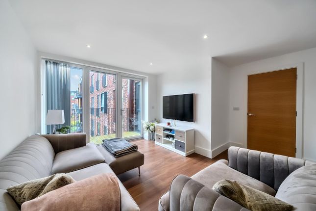 23, Attlee Court, Stanmore photo 2