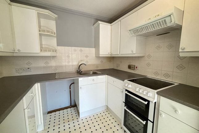 17, Bicknell Gardens, Yeovil photo 2