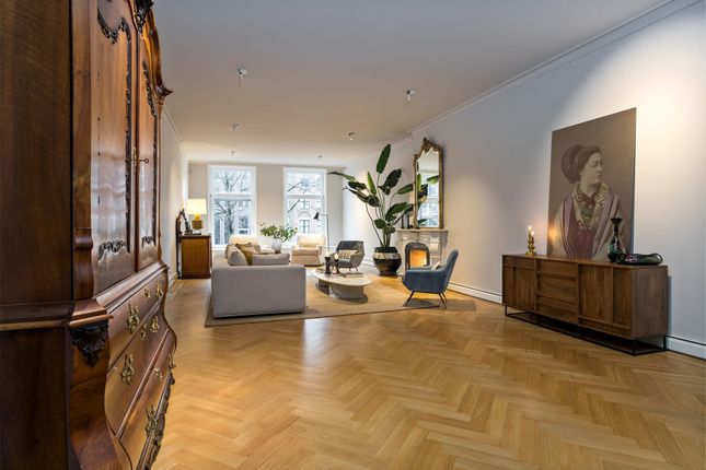 Town house for sale in Oudezijds Voorburgwal 320, 1012 Gm Amsterdam, Netherlands