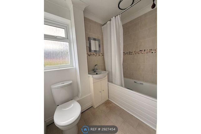 Meadow Lane, Pangbourne, Reading photo 4