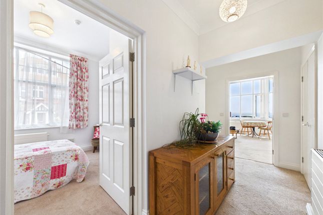Apartment 3, Alexandra Court, 12, Marine Parade, Harwich photo 2