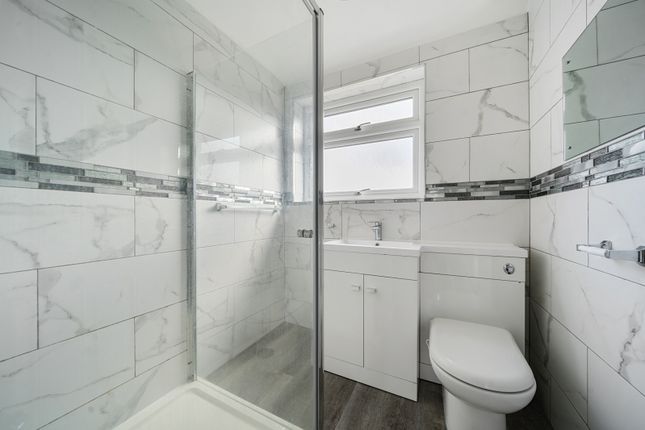 1, Carmelite Road, Middlesex photo 4