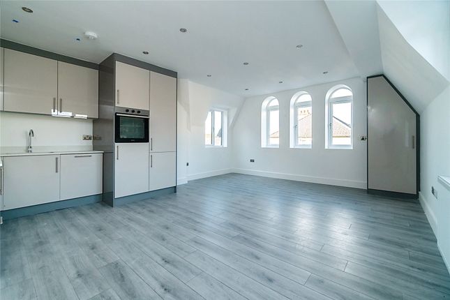 Thumbnail Flat for sale in Flat 3 Bradstone Court, Hilldale Road, Sutton