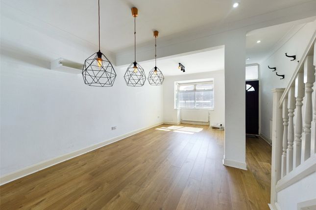 35, Tunmarsh Lane, London photo 3
