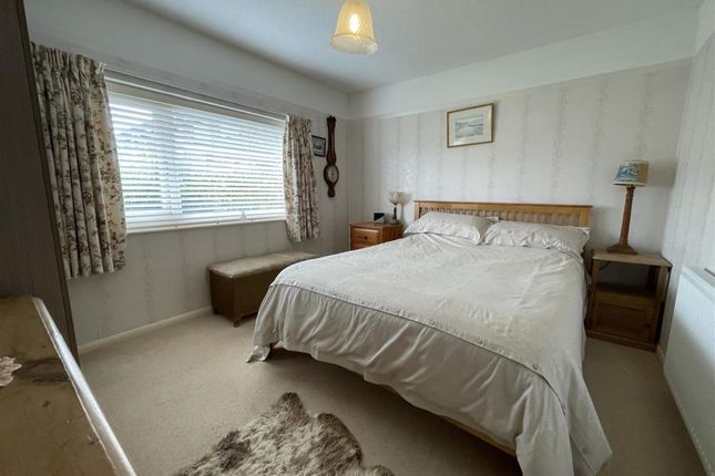 Bungalow for sale in Drysdale Close, Evesham