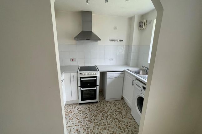 23, Regent Court, WELWYN GARDEN CITY photo 4
