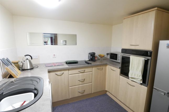 Thumbnail Flat for sale in High Street, Morley, Leeds