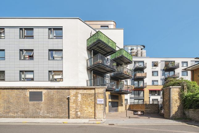 1-bed flat on Flat 309, Compass House, 11 Raine Street, London, £400,000