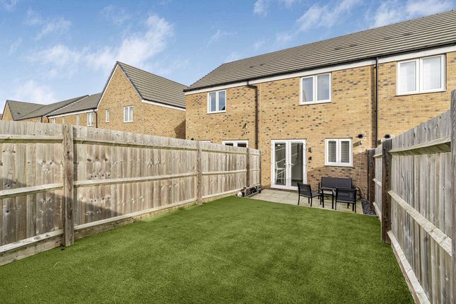Terraced house for sale in Horsa Close, Grove