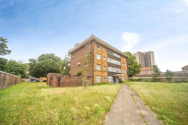 Flat 30, Clover Nooke,, Old Redbridge Road, Hampshire photo 4