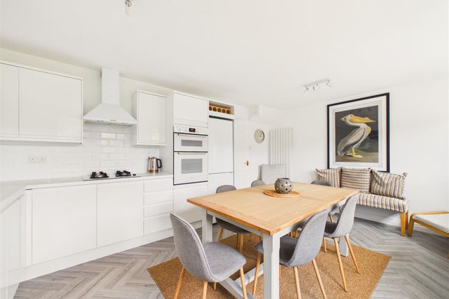 4 Castle Mews, West End, South Cave photo 4