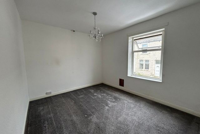 12, Lubbock Street, Burnley photo 4