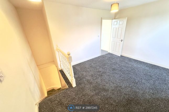 Flat, A Firth Park Road, Sheffield photo 4
