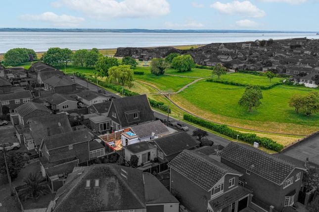 63 Gainsborough Avenue, Canvey Island photo 3