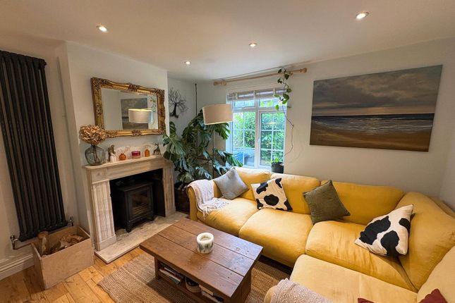 80, Upper Hale Road, Farnham photo 4