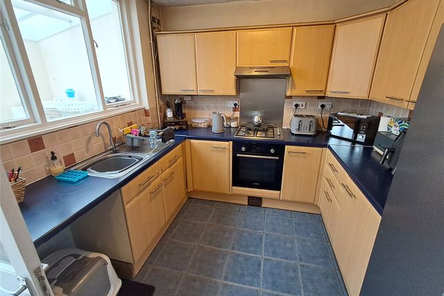30, Red Lion Avenue, Cannock photo 3
